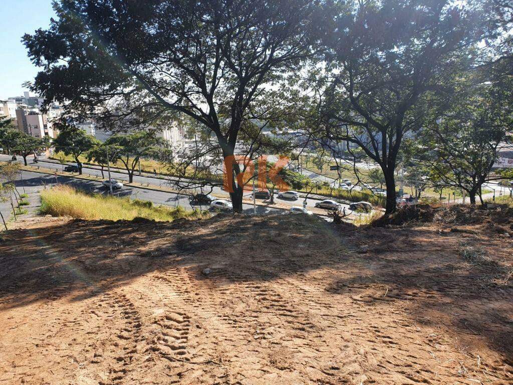 Terreno / Área à venda no Manacás: 