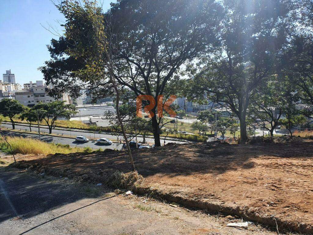 Terreno / Área à venda no Manacás: 