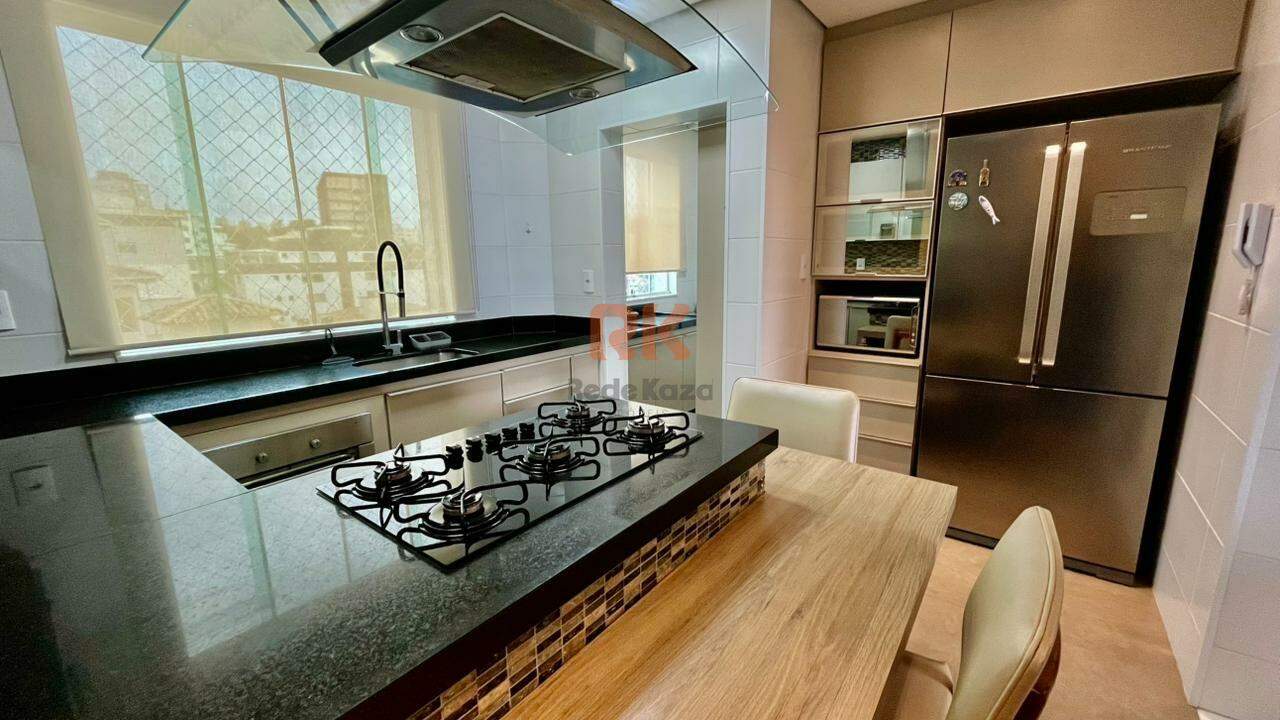 Apartamento à venda no Cabral: 