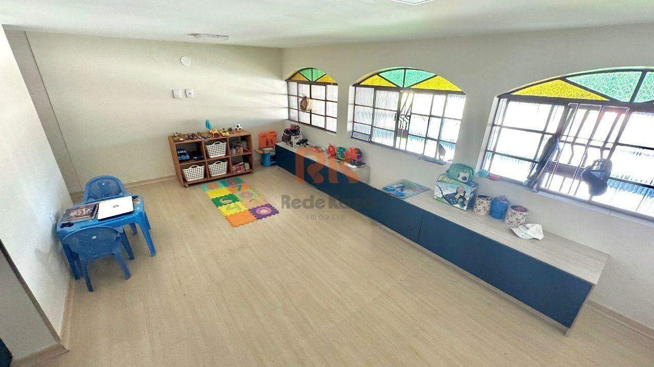 Casa à venda no Serrano: 