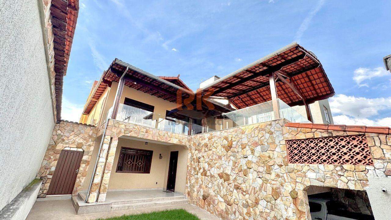 Casa à venda no Serrano: 