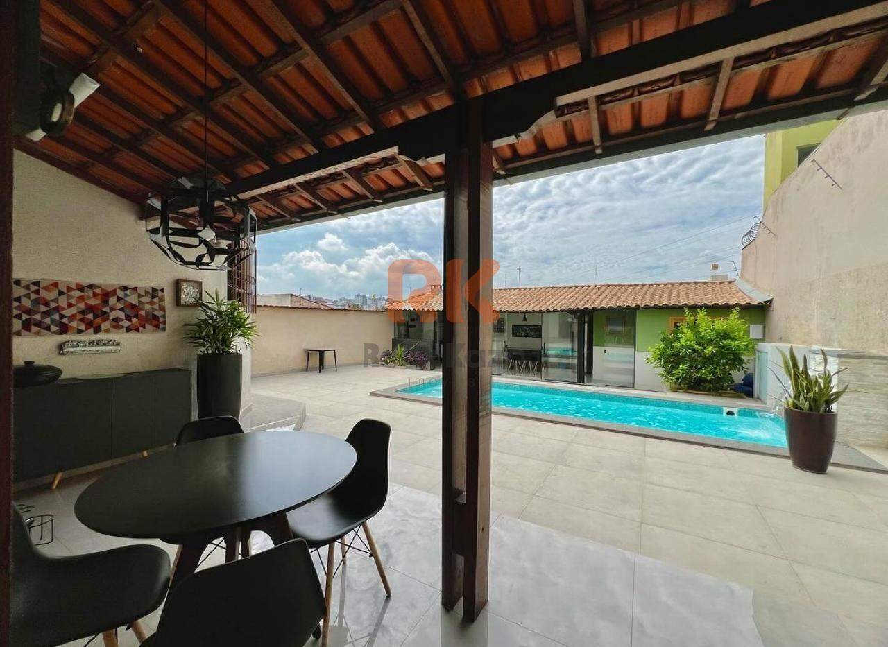 Casa à venda no Serrano: 