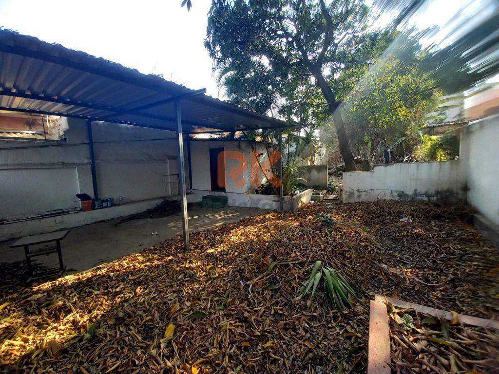 Terreno / Área à venda no Pedro II: 