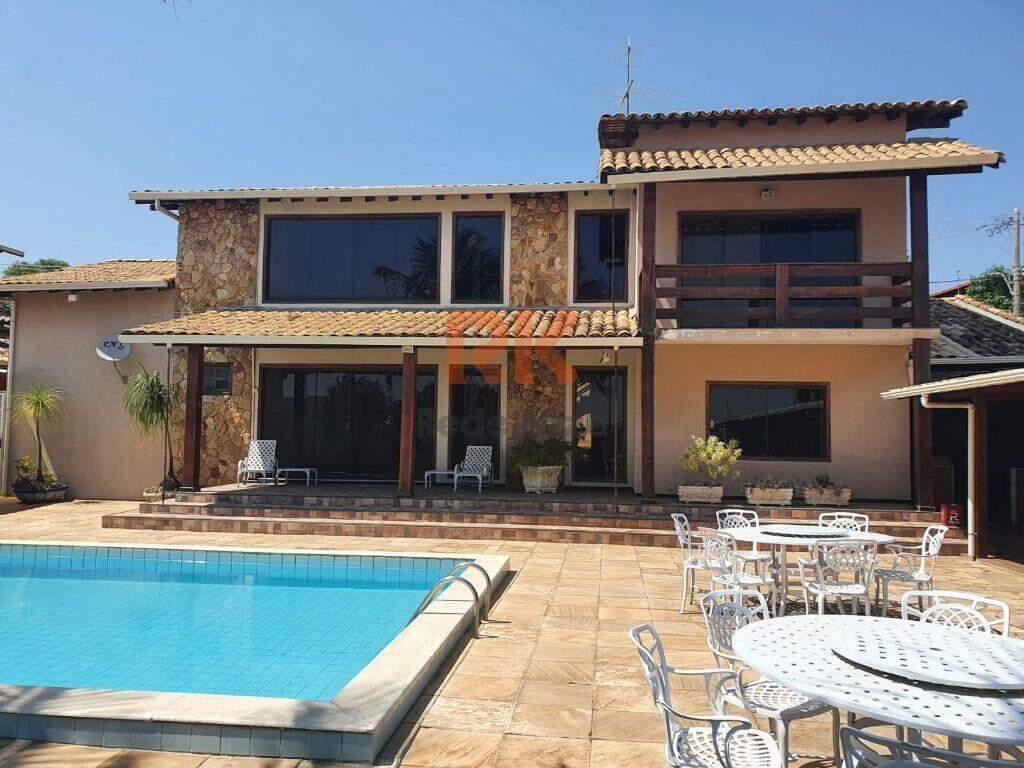 Casa à venda no Trevo: 