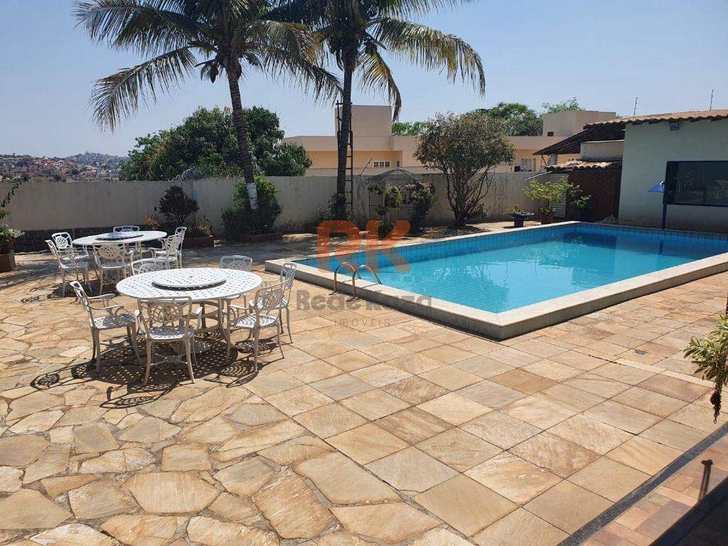 Casa à venda no Trevo: 