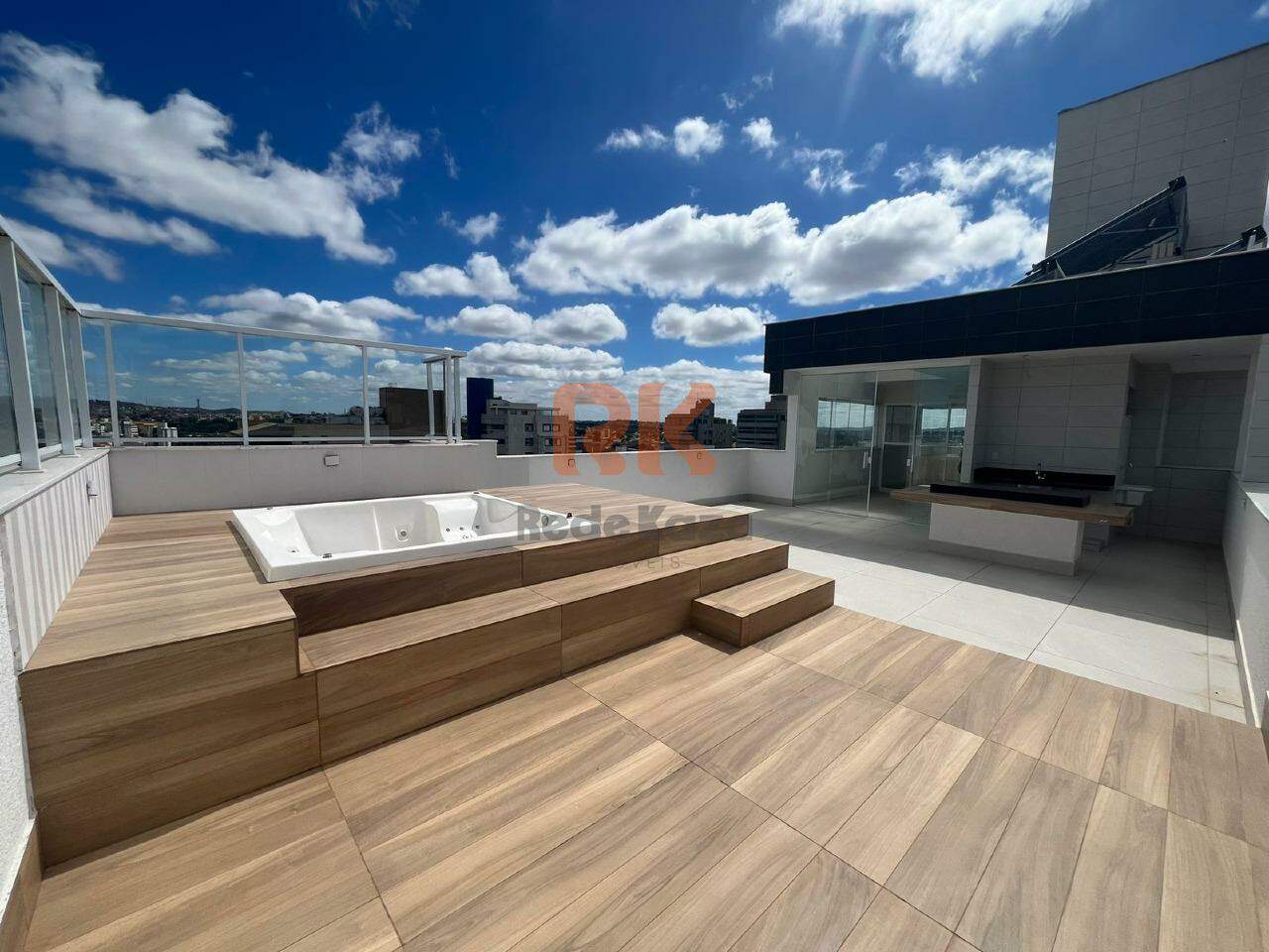 Cobertura à venda no Castelo: 