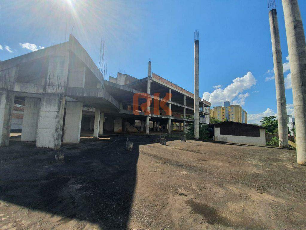 Terreno / Área à venda no Liberdade: 