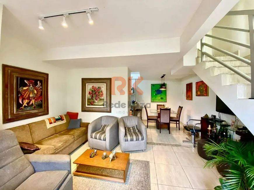 Casa geminada à venda no Santa Terezinha: 