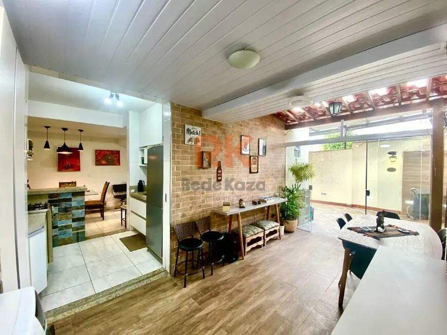 Casa geminada à venda no Santa Terezinha: 