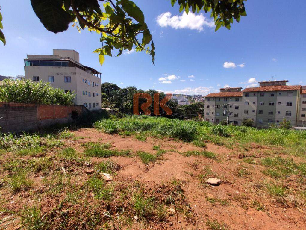 Terreno / Área à venda no Itatiaia: 