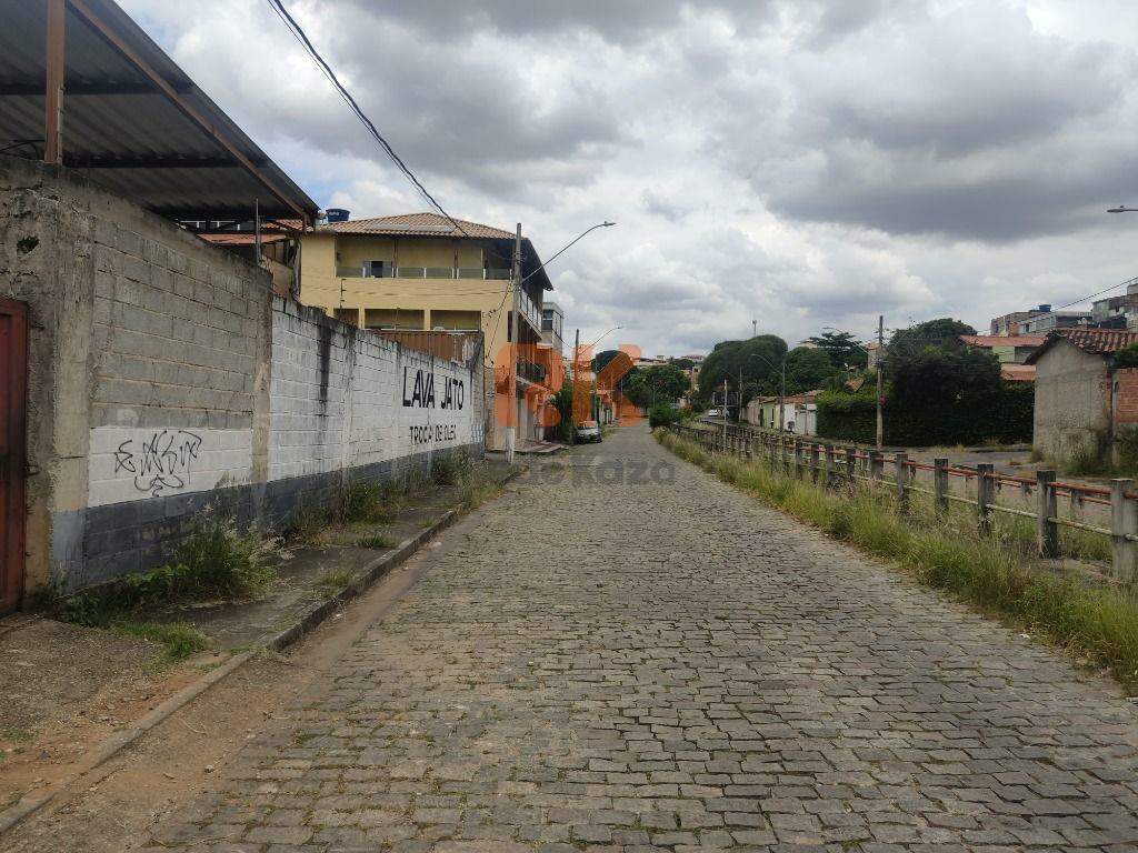 Terreno / Área à venda no Serrano: 