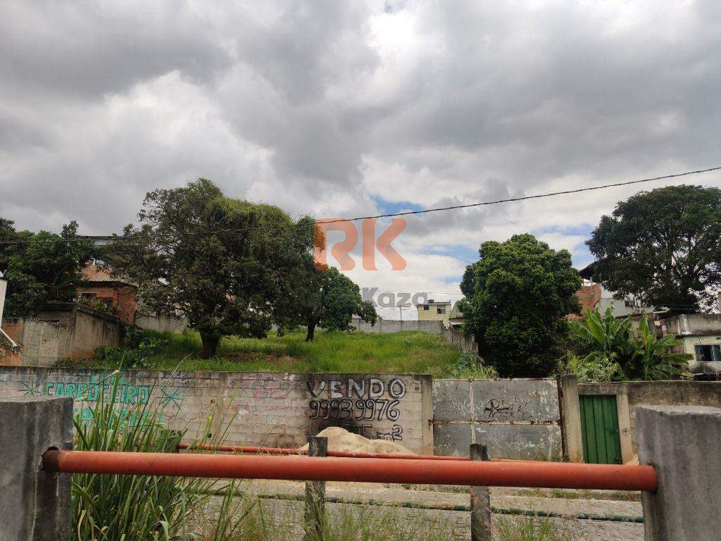 Terreno / Área à venda no Serrano: 