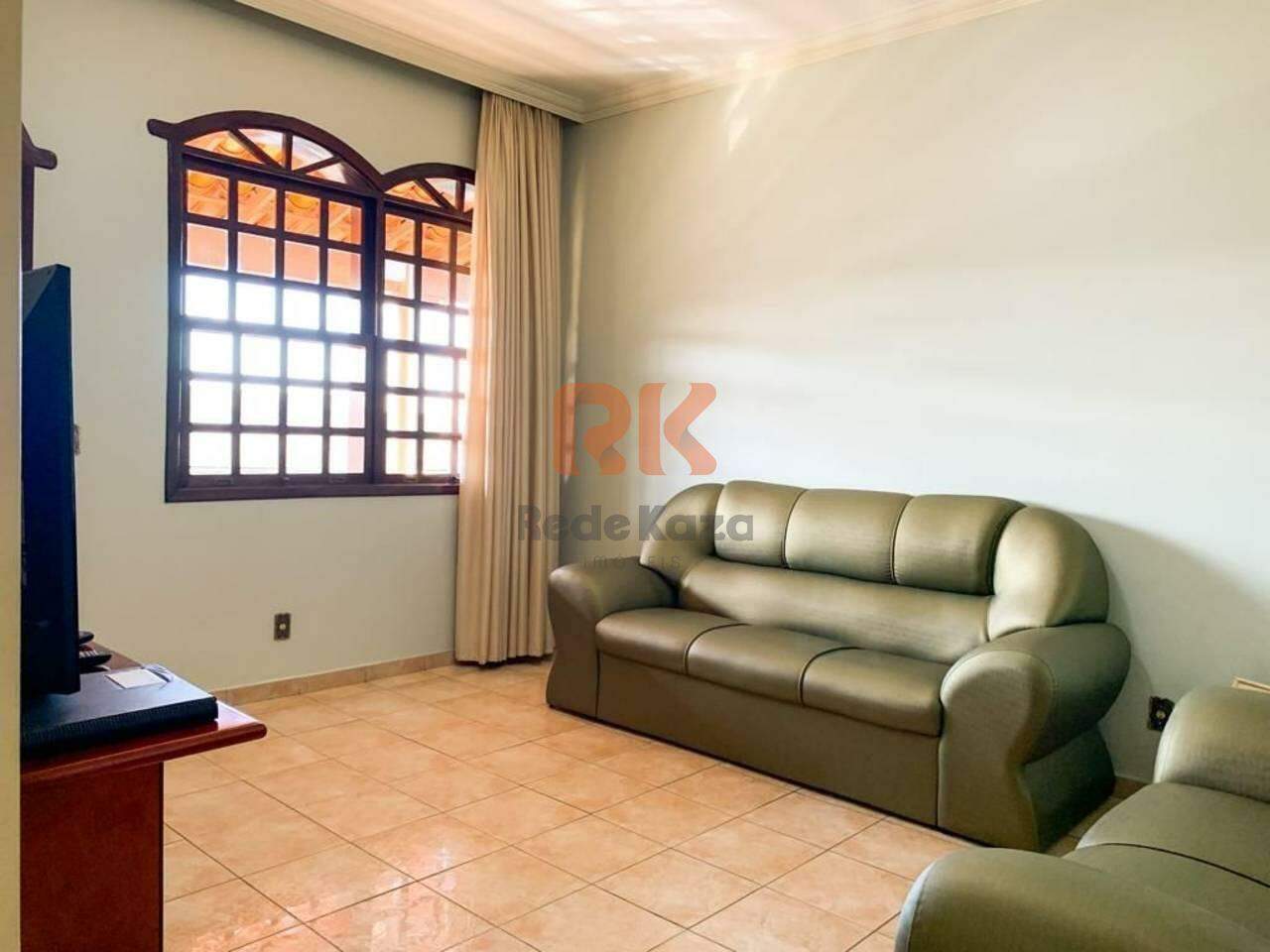 Casa à venda no Serrano: 