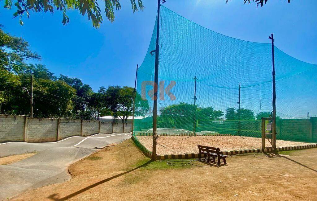 Terreno / Área à venda no Chácara Cotia: 