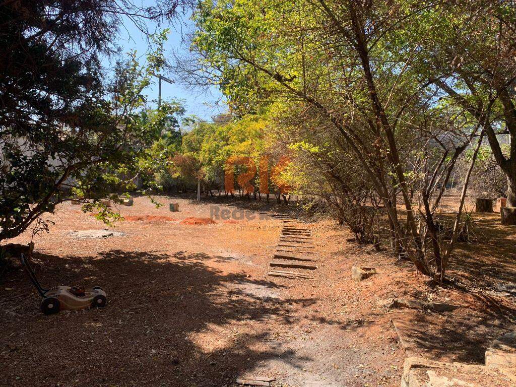 Terreno / Área à venda no Bandeirantes: 