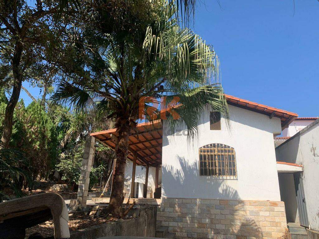 Terreno / Área à venda no Bandeirantes: 