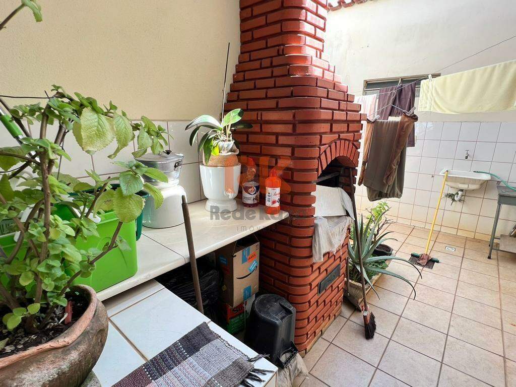 Casa à venda no Alípio de Melo: 