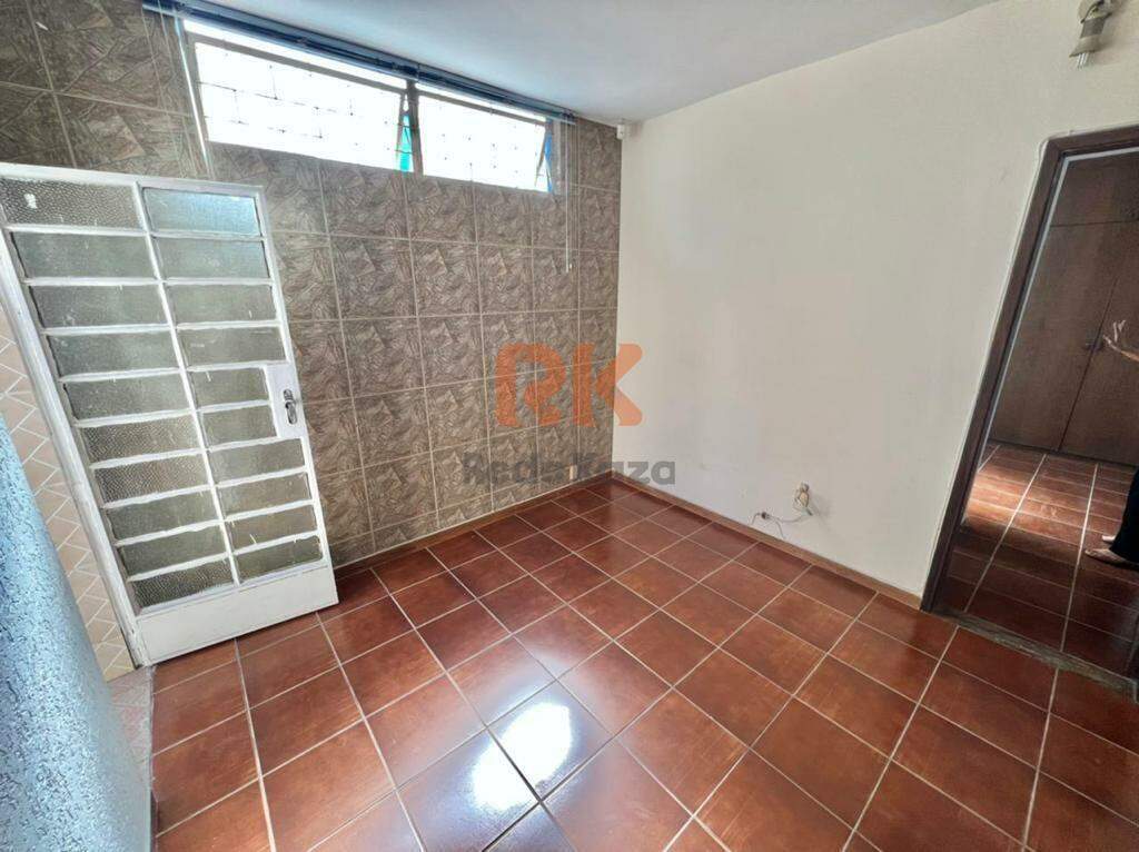 Casa à venda no Alípio de Melo: 