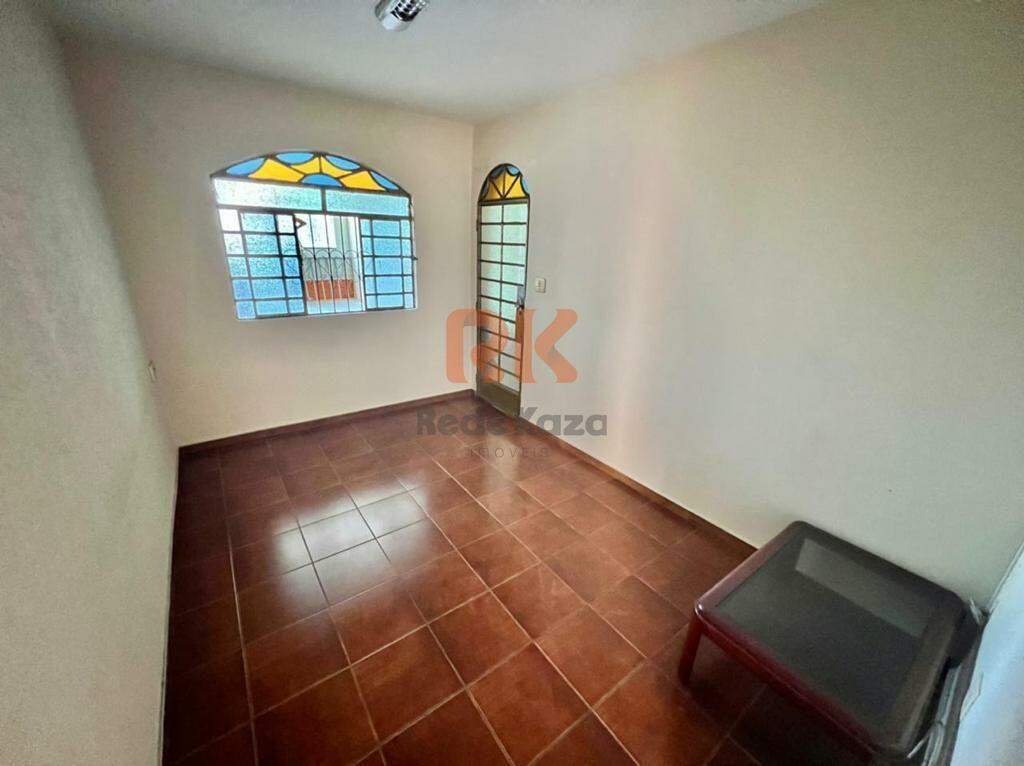 Casa à venda no Alípio de Melo: 