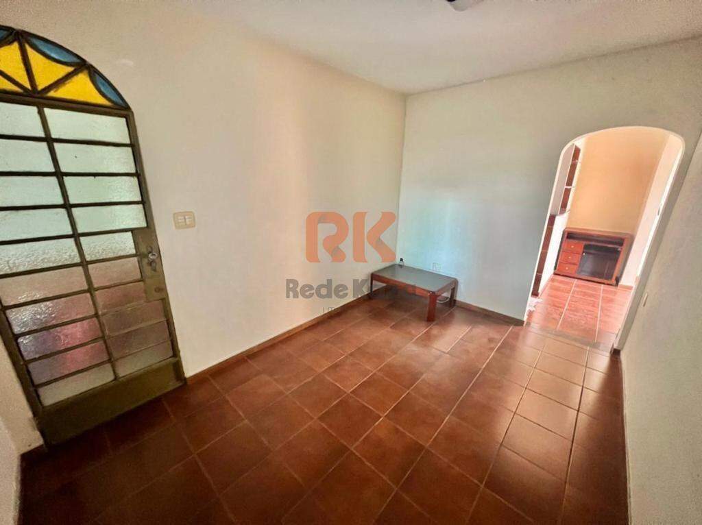 Casa à venda no Alípio de Melo: 