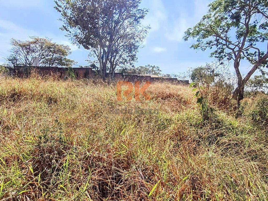 Terreno / Área à venda no Braúnas: 