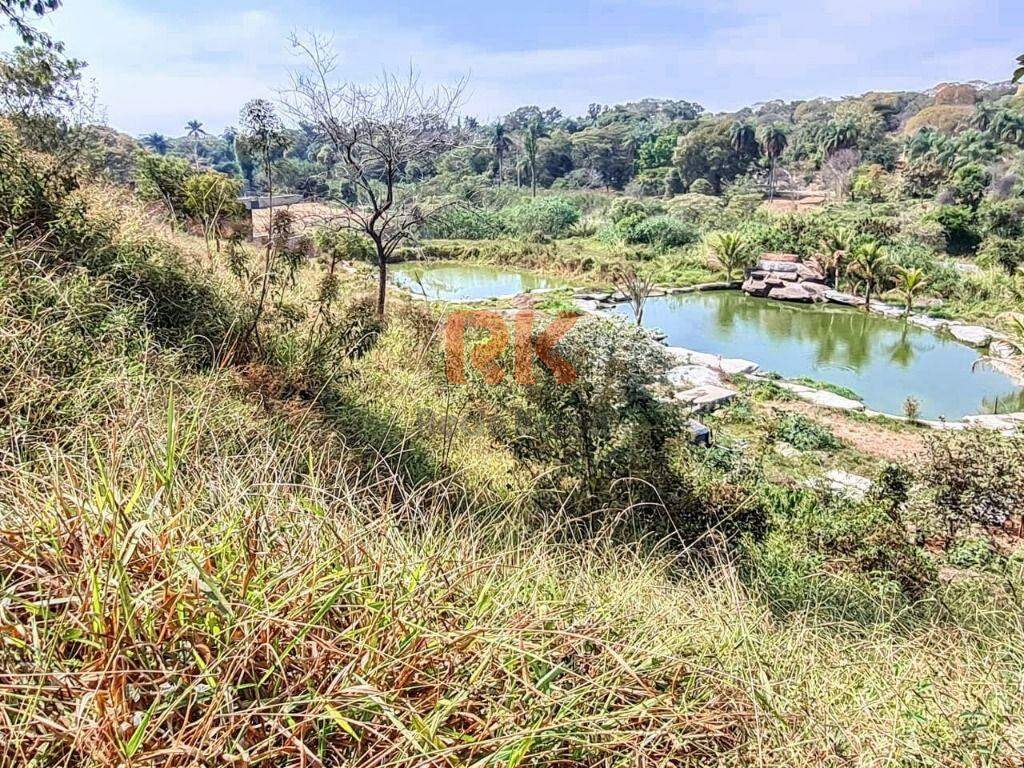 Terreno / Área à venda no Braúnas: 