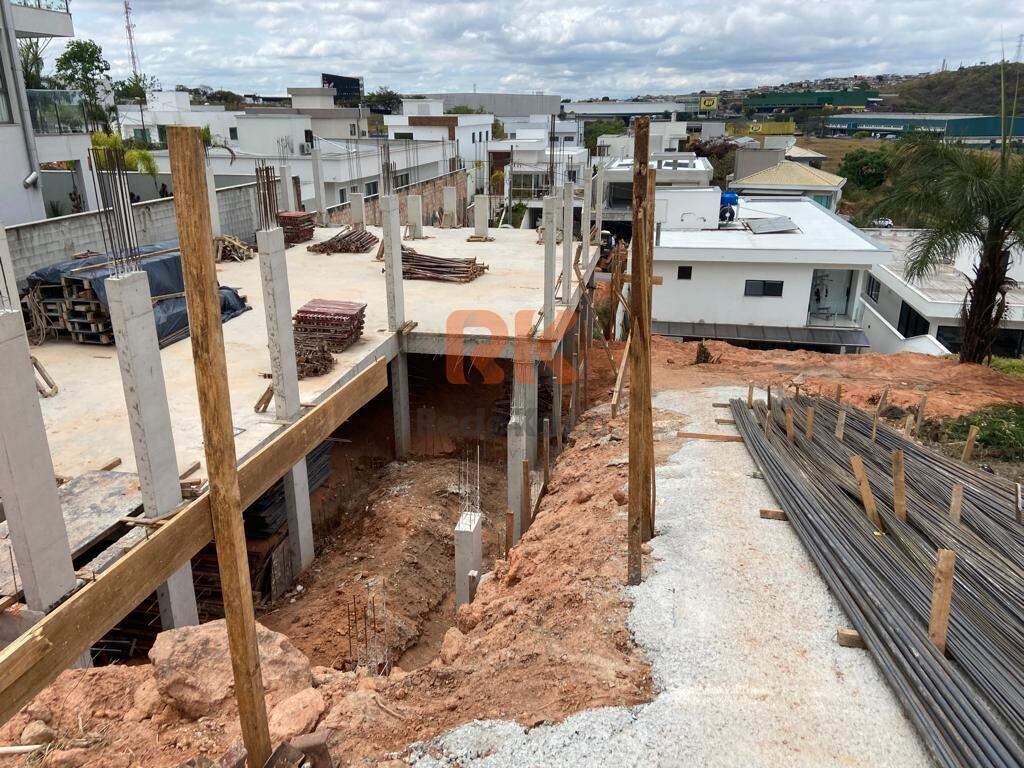 Terreno / Área à venda no Chácara Cotia: 