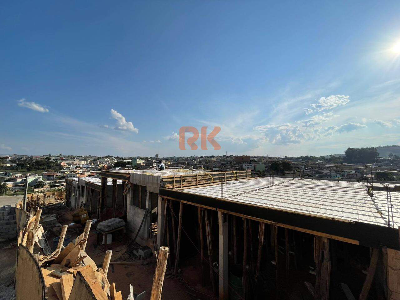 Casa geminada à venda no Cabral: 