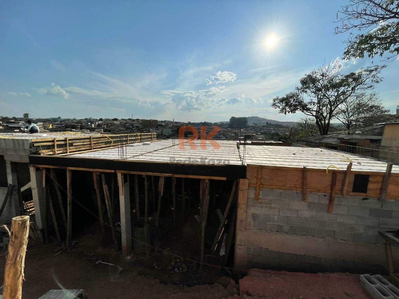 Casa geminada à venda no Cabral: 