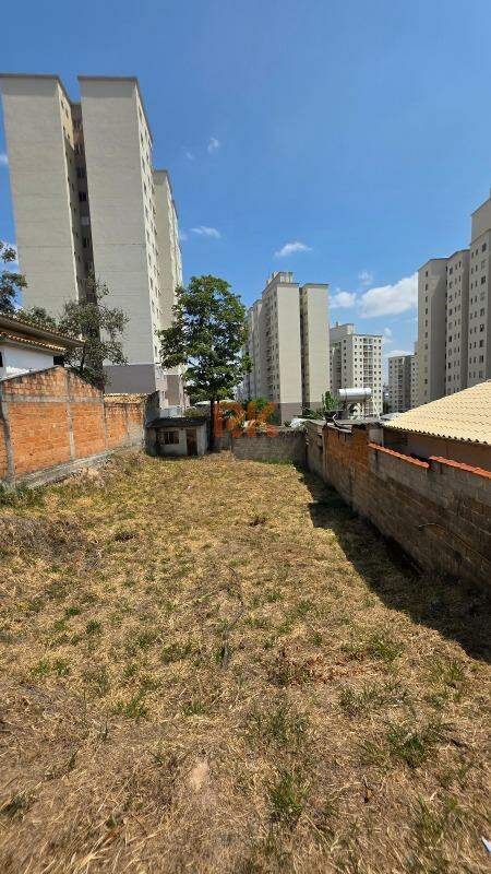 Terreno / Área à venda no Paquetá: 
