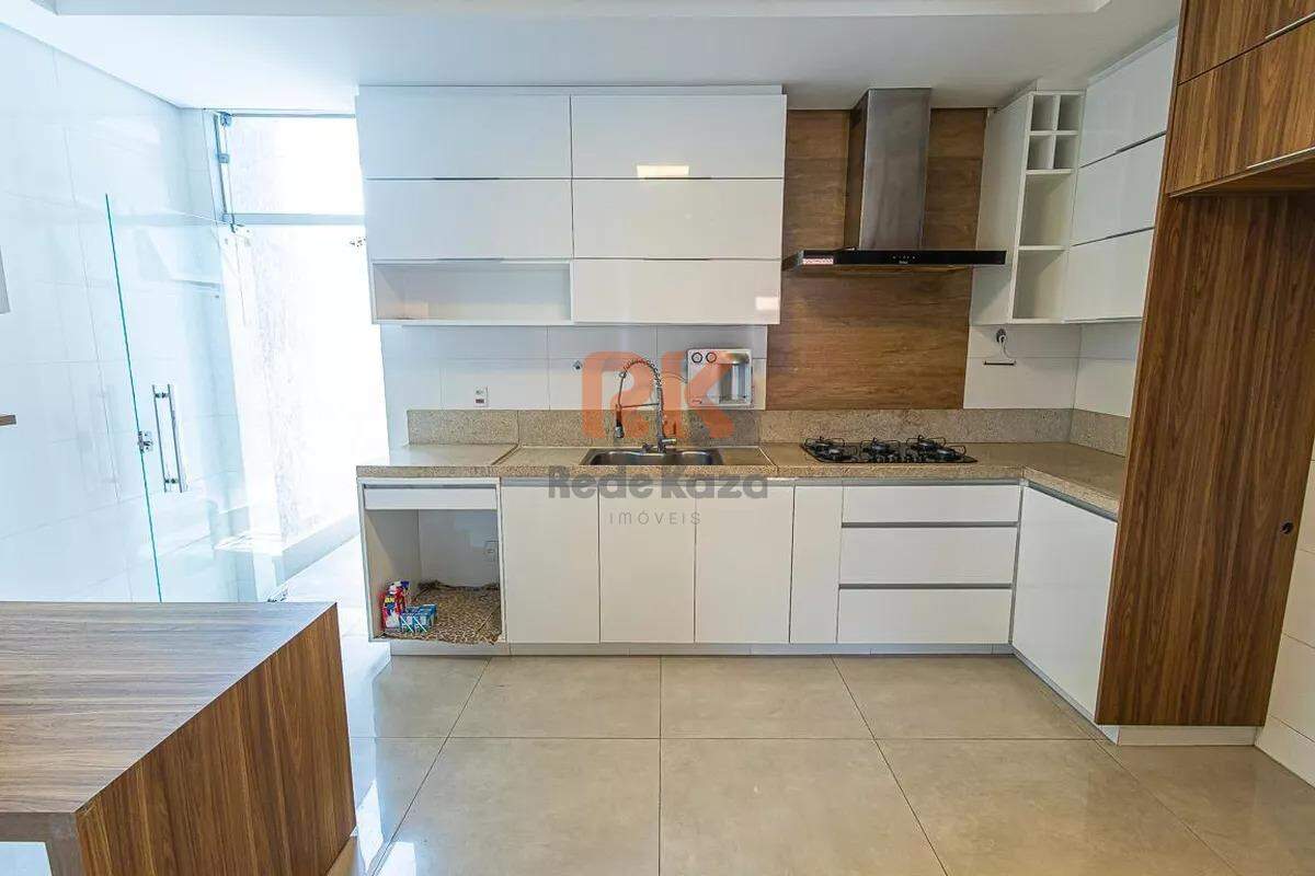 Casa à venda no Serrano: 