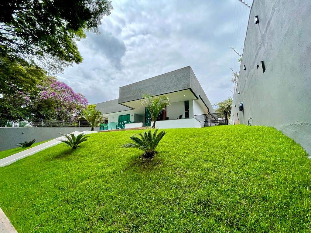 Casa à venda no Bandeirantes: 