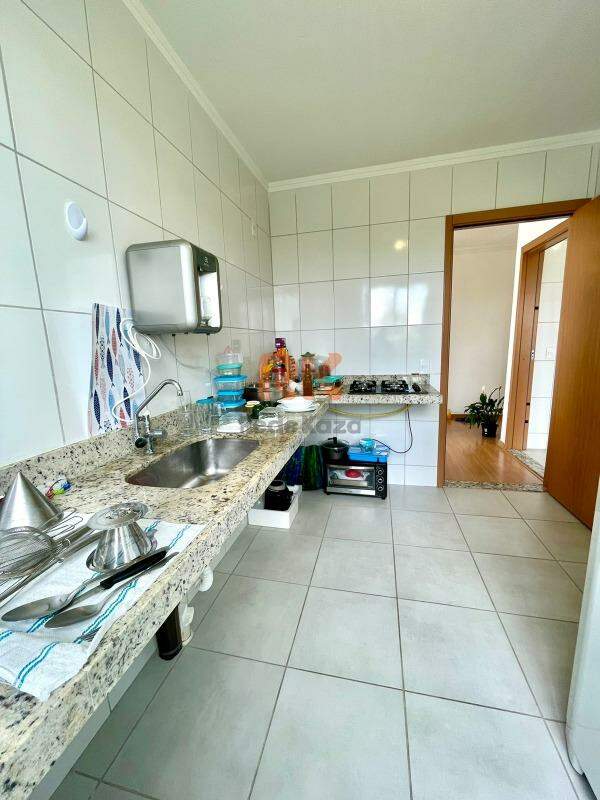 Apartamento à venda no Cabral: 