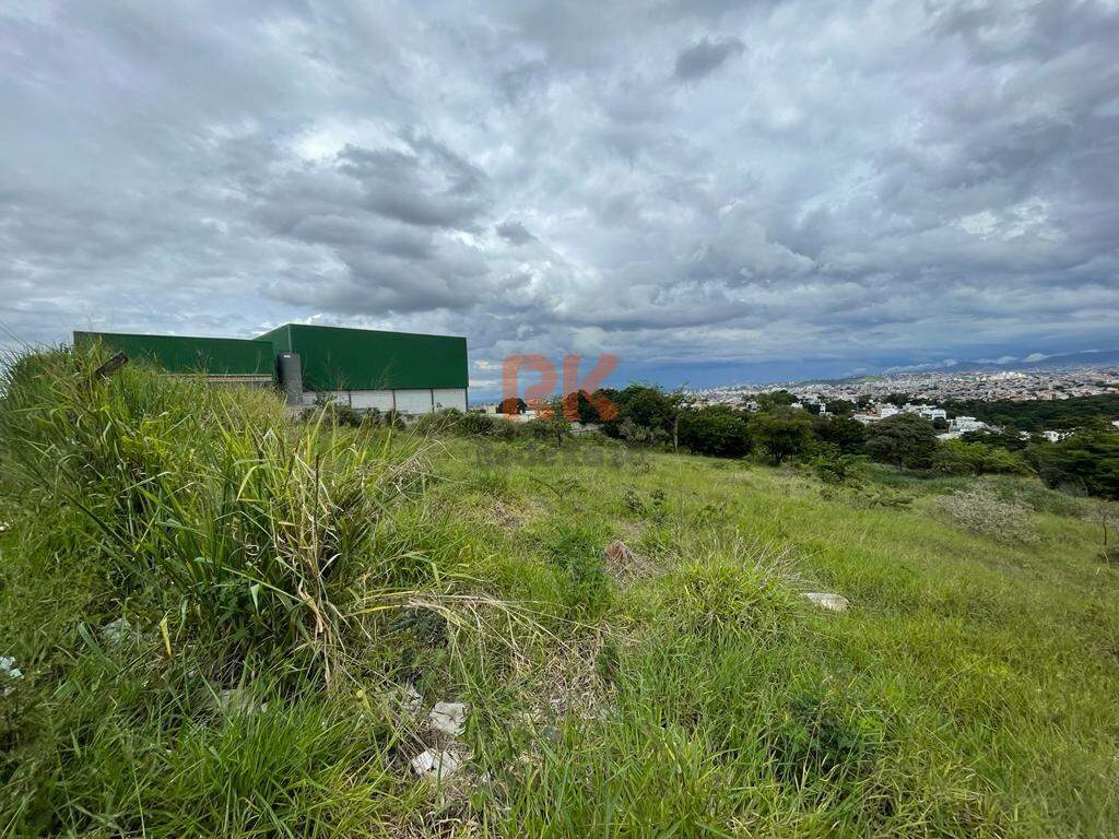 Lote à venda no Chácaras Reunidas Santa Terezinha: 