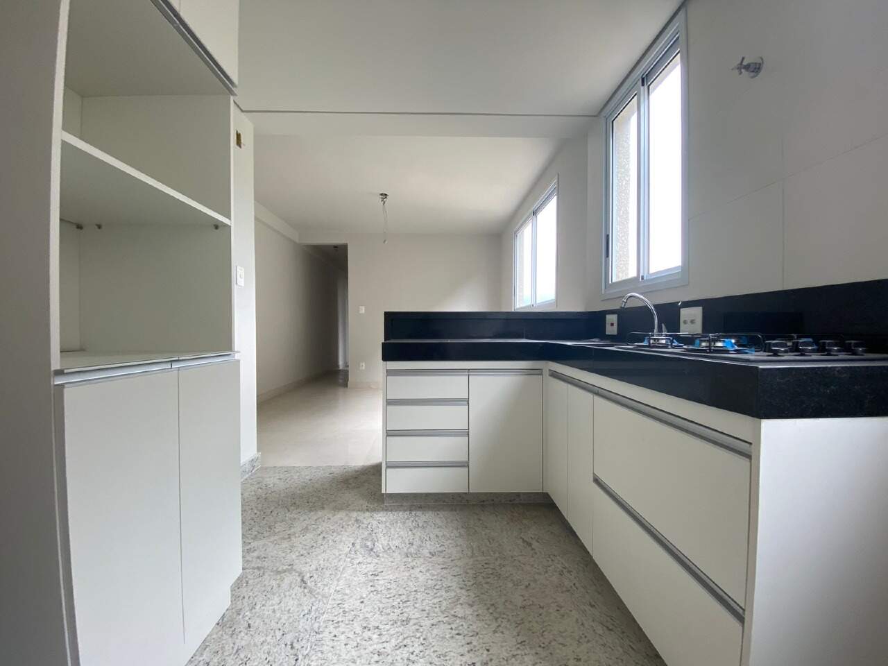 Apartamento para aluguel no Cabral: 