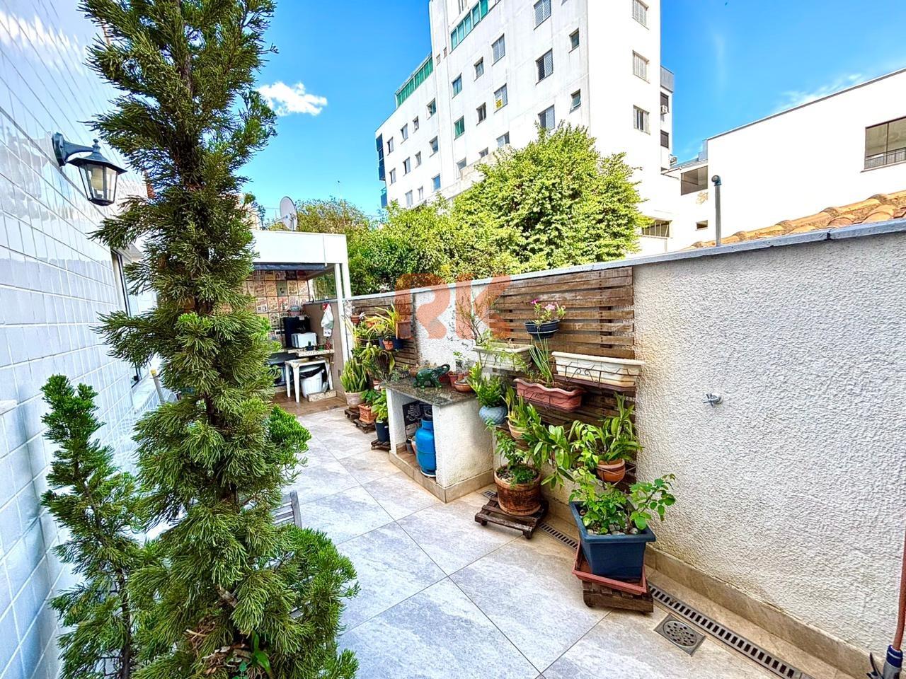 Área privativa à venda no Itapoã: 