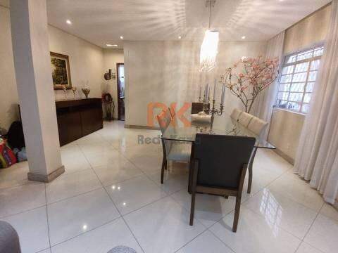 Casa à venda no Castelo: 