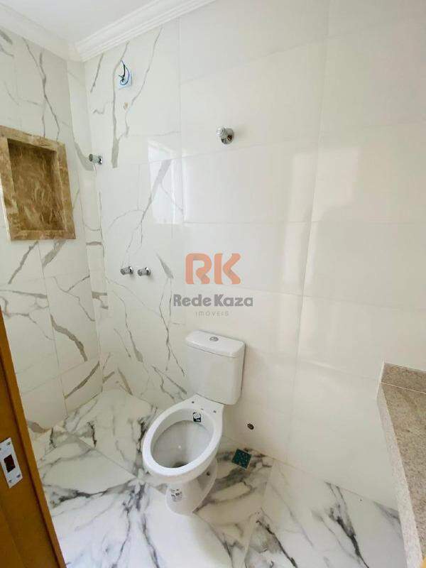 Casa à venda no Itapoã: 