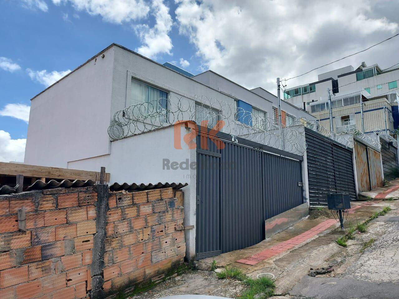 Casa geminada à venda no Ouro Preto: 