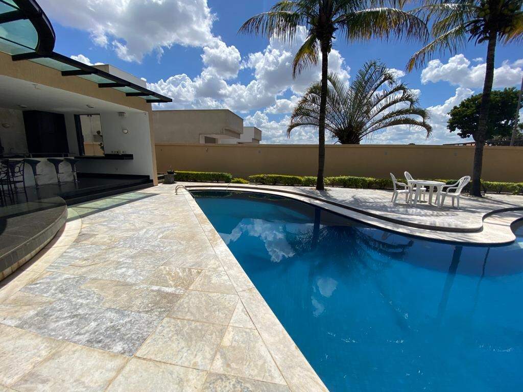 Casa à venda no Bandeirantes: 