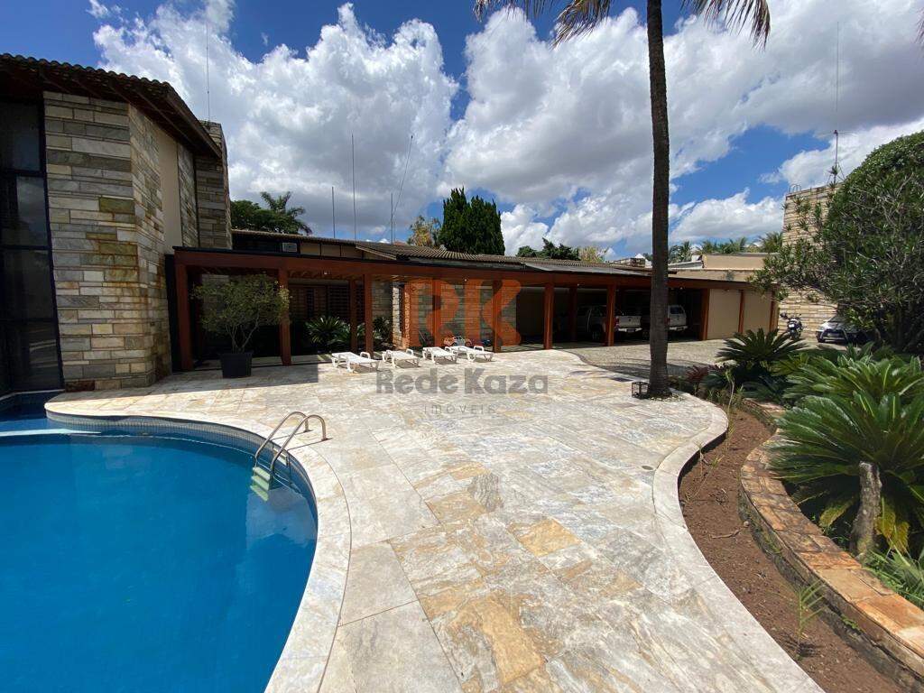 Casa à venda no Bandeirantes: 