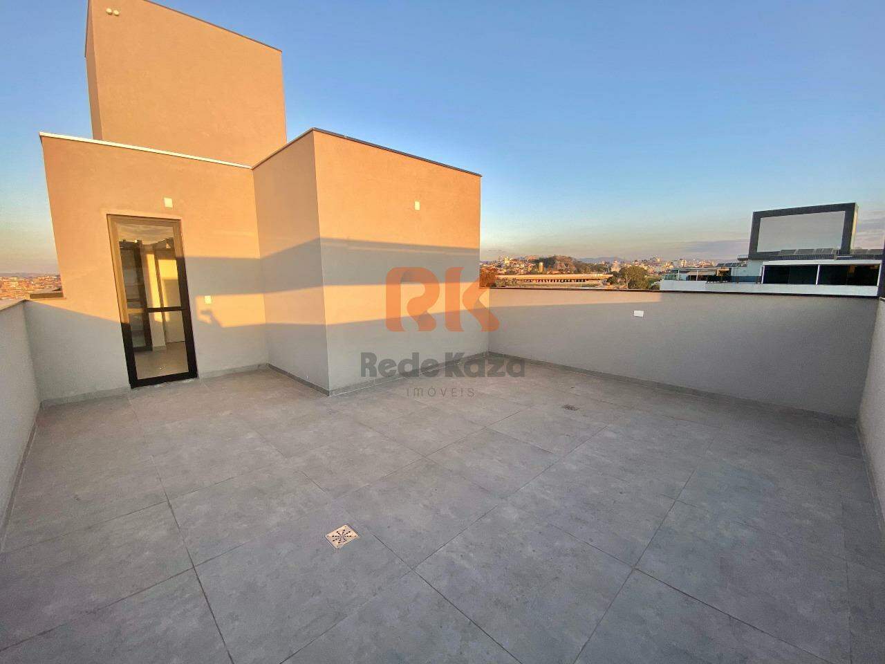 Cobertura à venda no Dona Clara: 