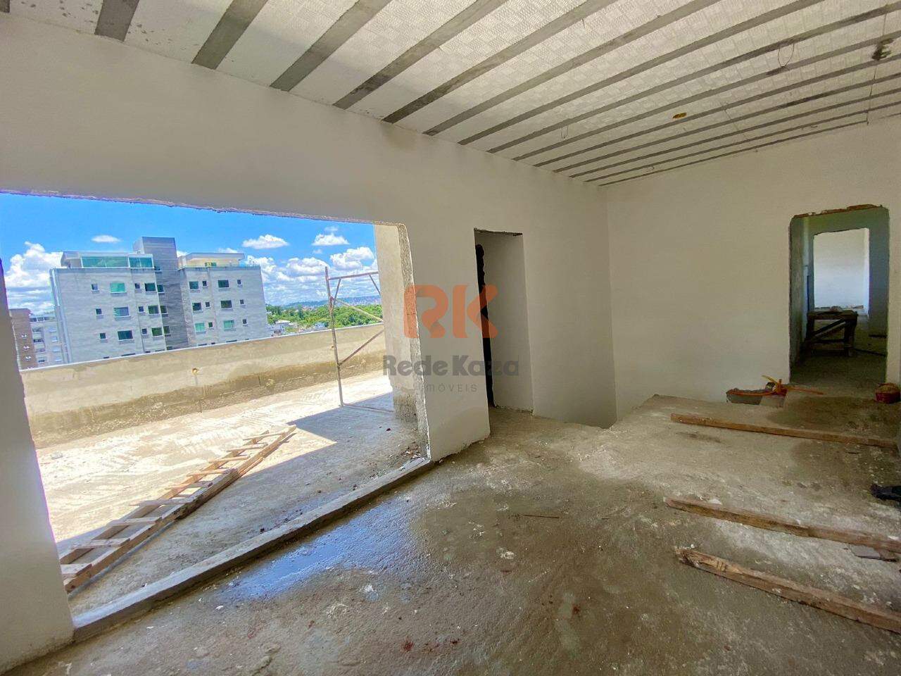 Cobertura à venda no Cabral: 