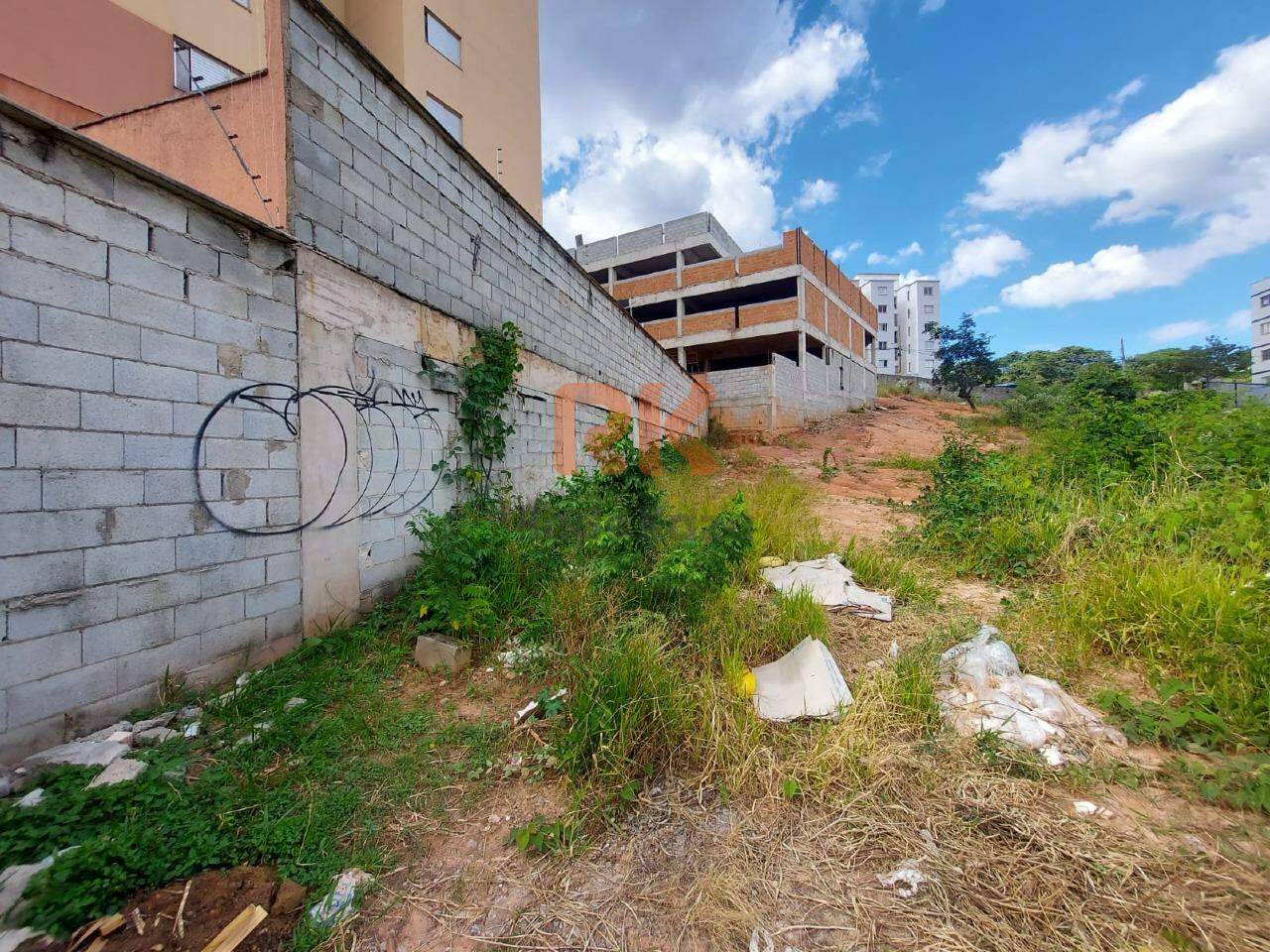 Lote à venda no Manacás: 