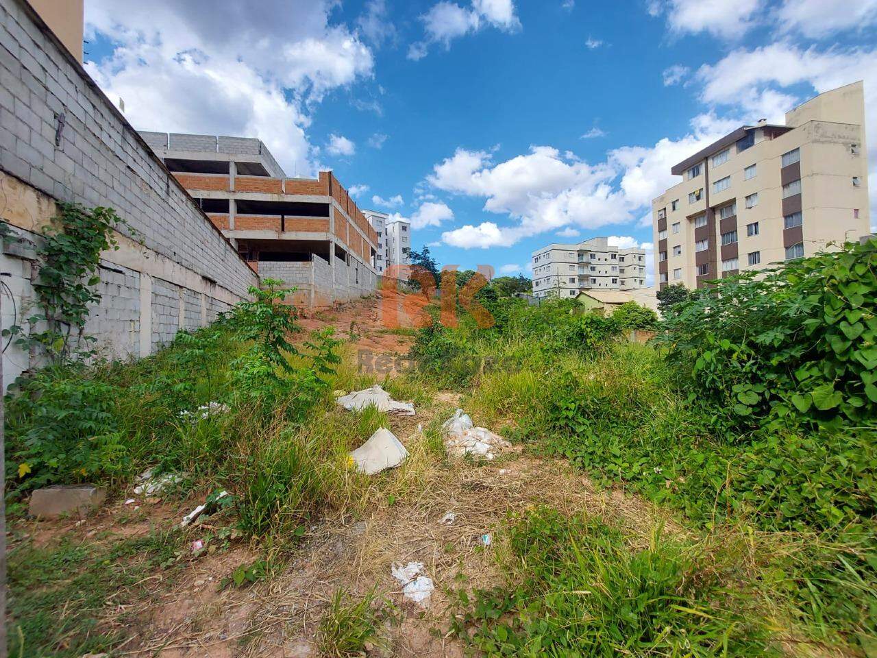 Lote à venda no Manacás: 