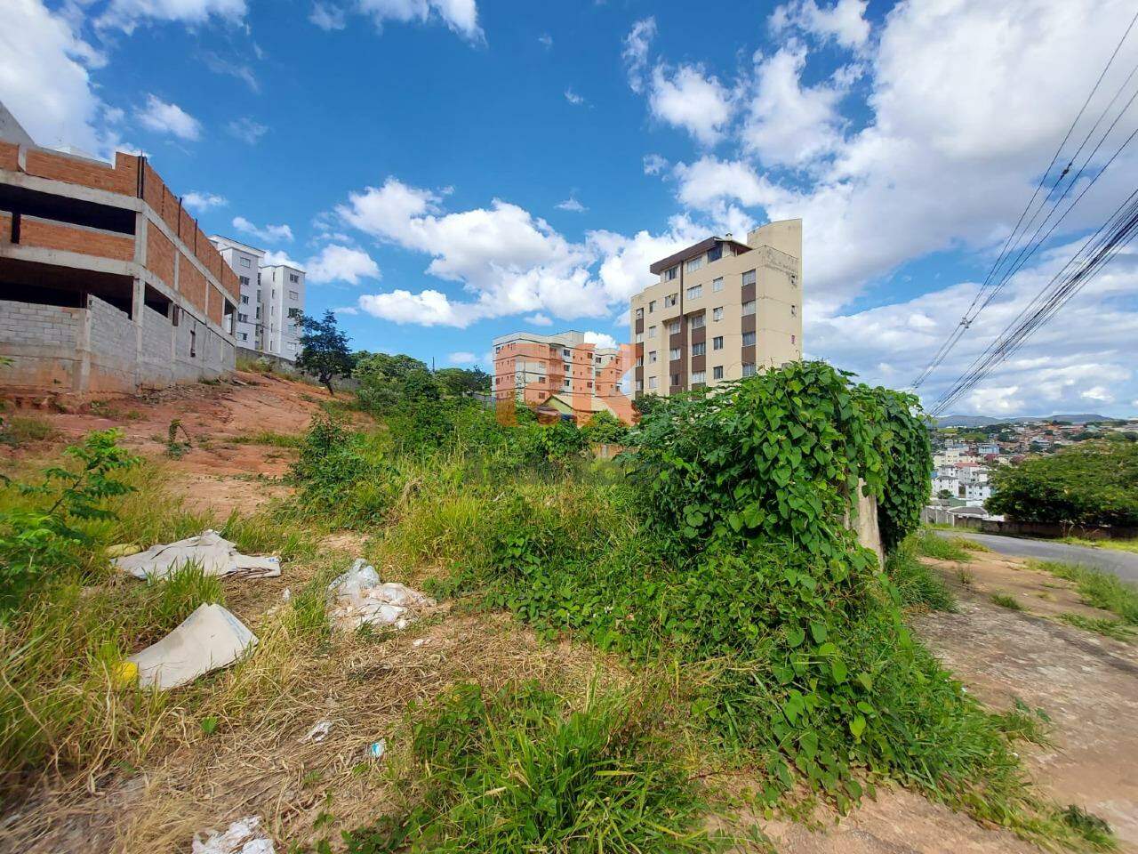 Lote à venda no Manacás: 