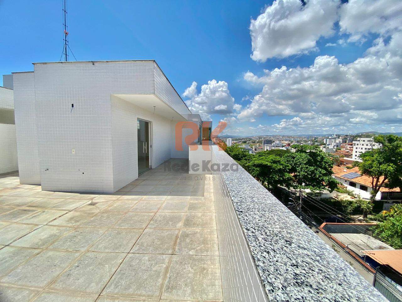 Cobertura à venda no Santa Rosa: 