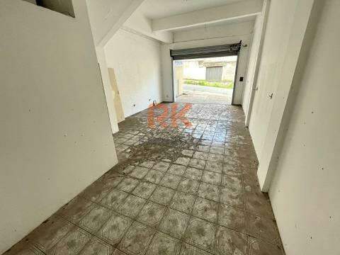 Ponto Comercial para aluguel no Santa Rosa: 