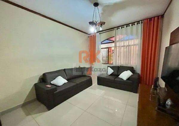 Casa geminada à venda no Serrano: 