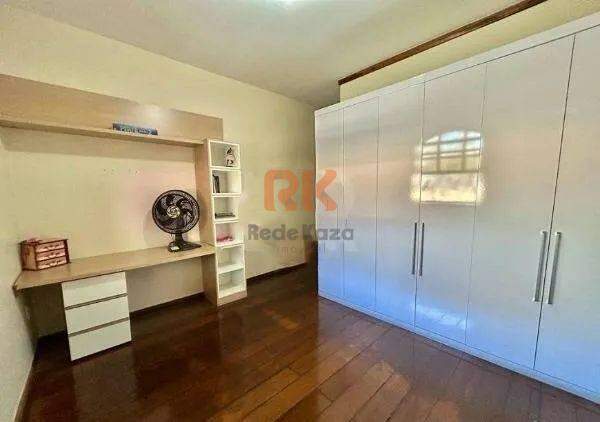 Casa geminada à venda no Serrano: 